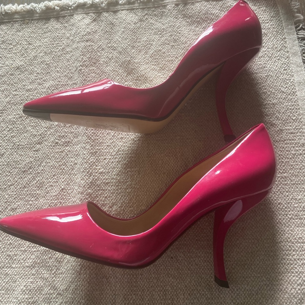 Roger Vivier Pink Patent Heels - Never Worn - 37.5